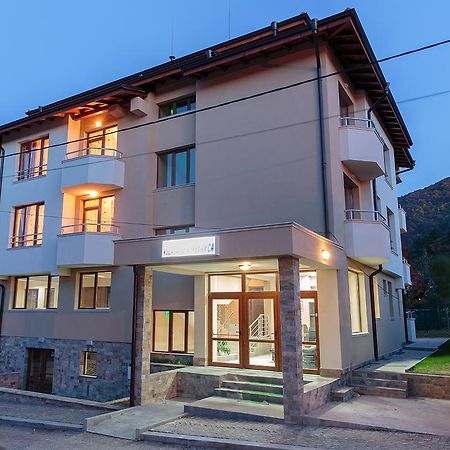 Family Hotel Relaxa Sapareva Banya Eksteriør billede